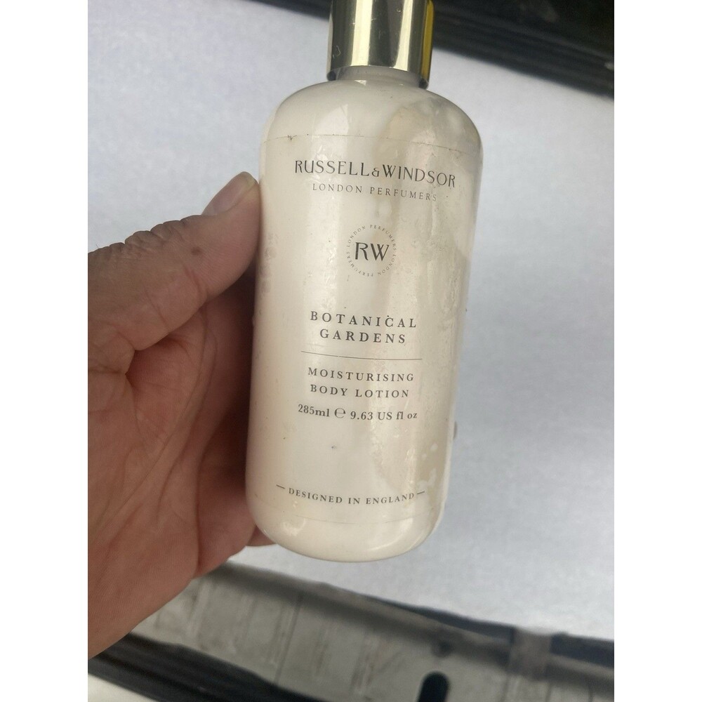 RUSSELL & WINDSOR Body Lotion Gift Set Cherry Blossom 285 ml Bootle 3/4  Full
